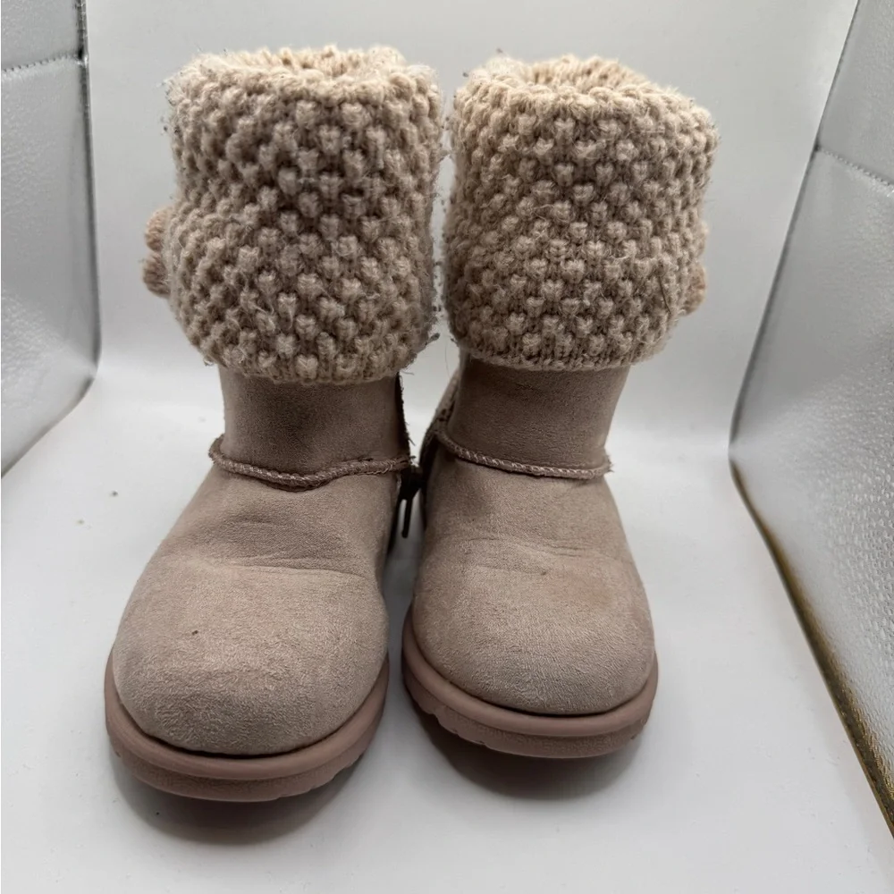 Toddler Size 8 Girls Light Pink/Cream Knit Winter Boots